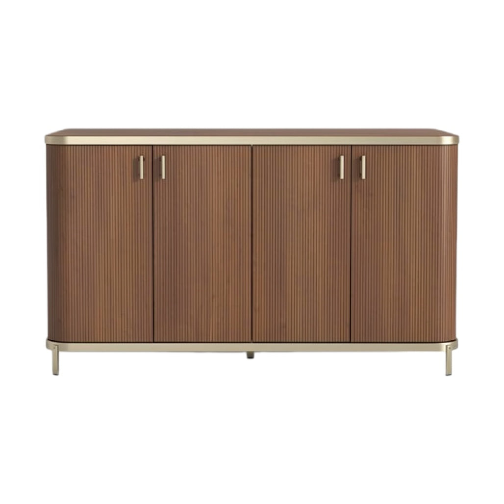 Moderne houten kas met gouden accenten en verticale lijnen